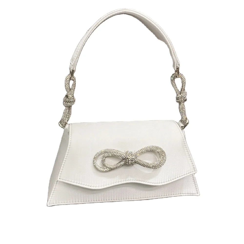 Luxury Women's Satin Fabric Clutch Purse Heart-Shaped Rhinestone Crystal Handbag Customizable Candy Canvas Makeup Evening Bag view 2