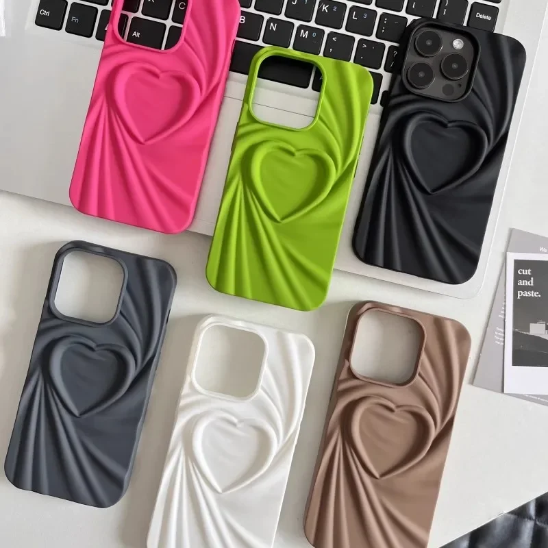 Funda de teléfono con forma de corazón de amor 3D arrugada plegable a la moda para IPhone 13, 14, 15 Pro Max, 16 Plus, 11, 12, ProMax, funda completa de silicona mate suave