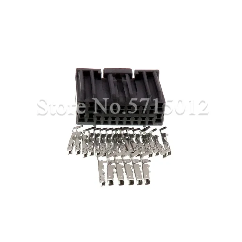 

22 Hole Automotive Wiring Harness Connector Female Socket With Terminals