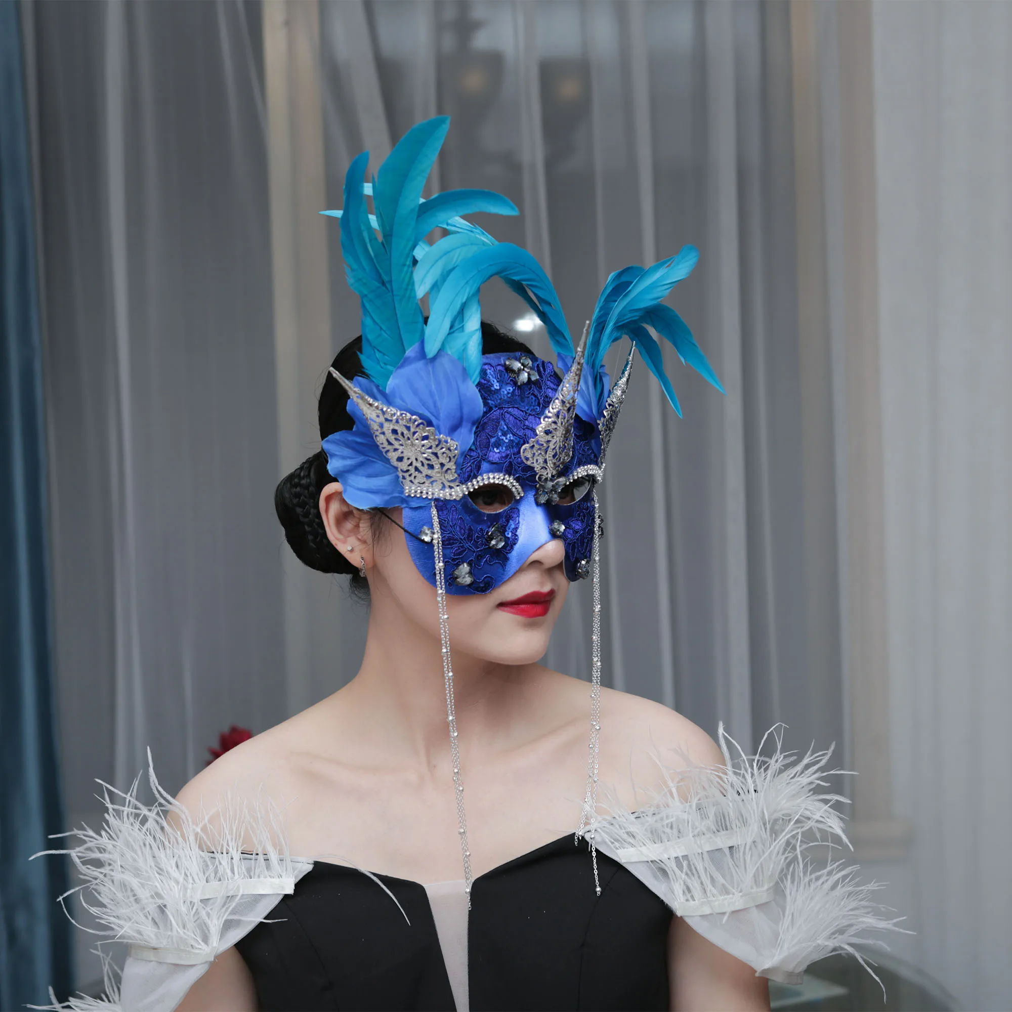 

Halloween Mask European and American Exaggerated Blue Flower Feather Masked King Carnival Masquerade Party