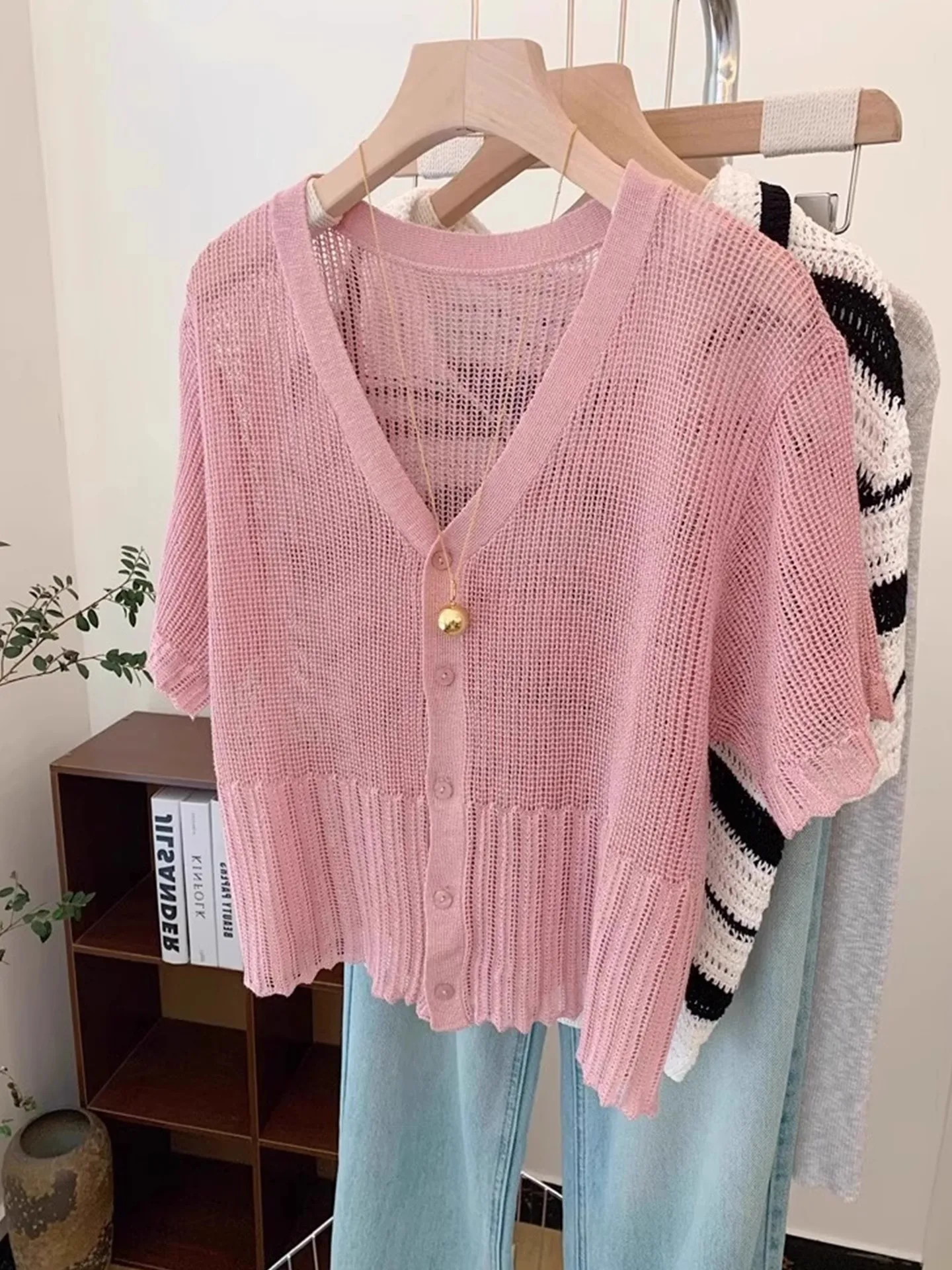 Sweet Hollow out  Color Single Button Elegant Summer Fashion Knitted Open Cardigan Short Sleeve Women's Top T-Shirt