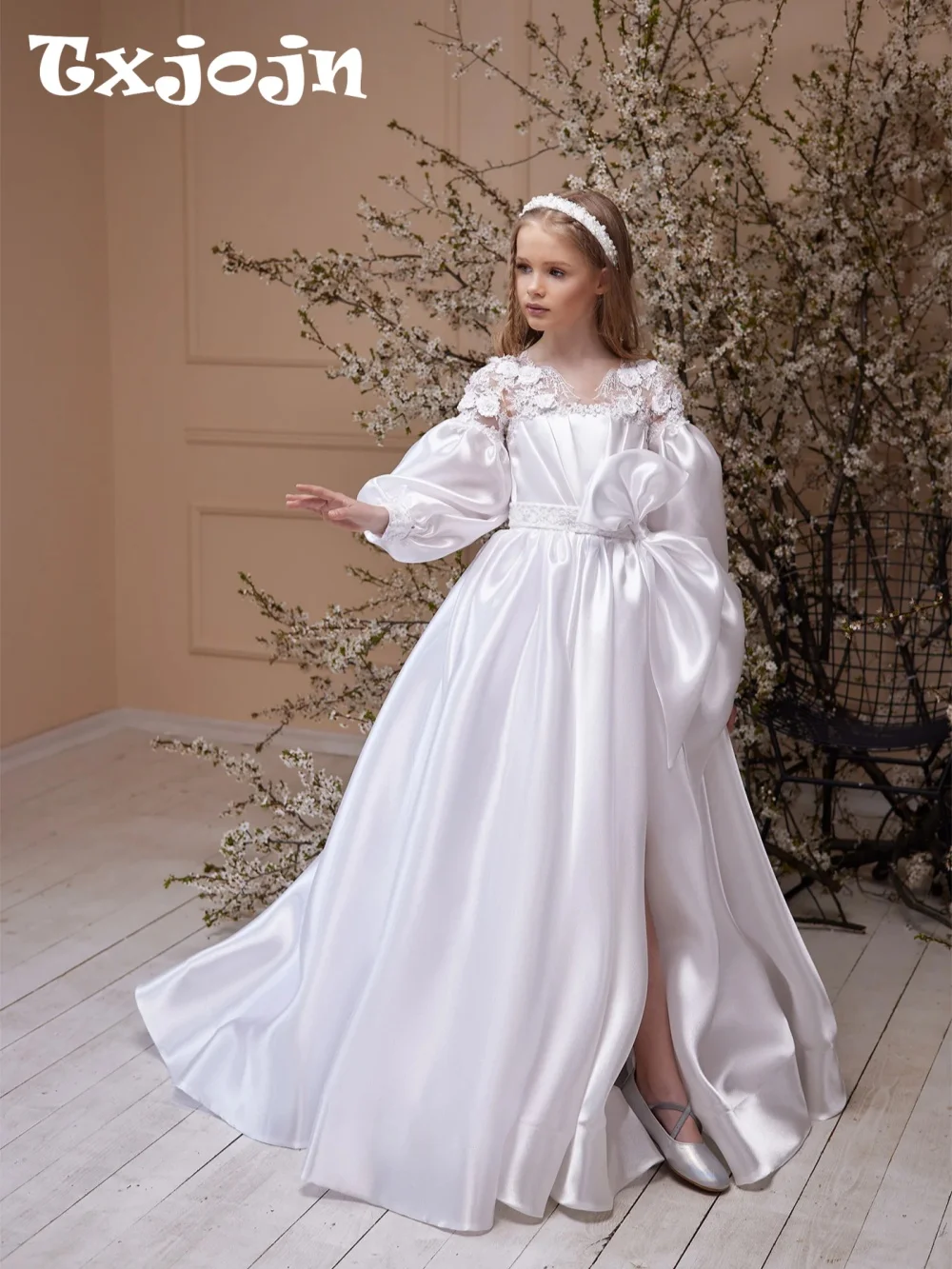 Girls White 3D Floral Satin Long Dresses Piano Performance Wear Long Sleeved Elegant A-line Princess Gown Wedding Guest Wear