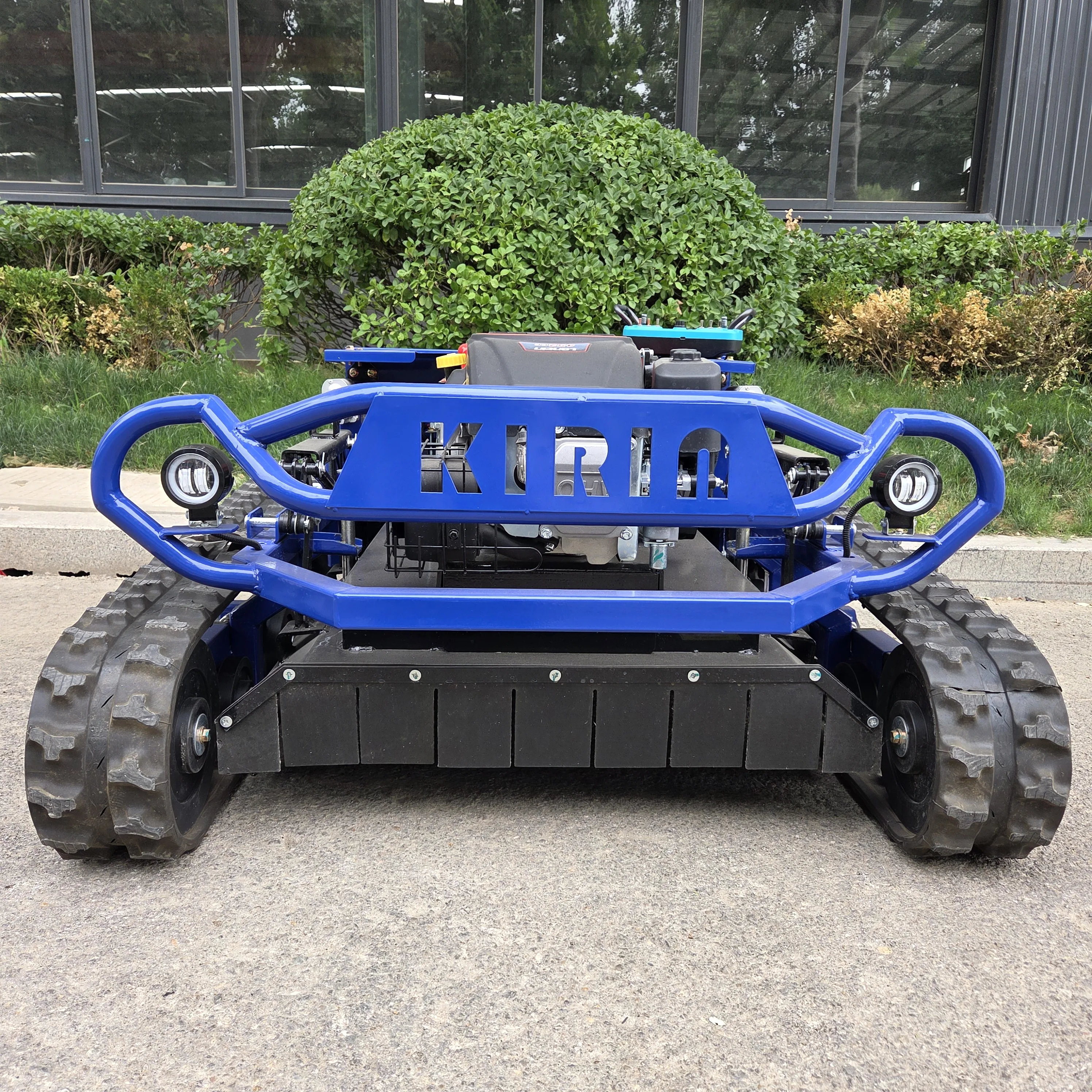 Durabilidad del nivel agrícola |   Cortacésped autónomo con control remoto, sin presión para funcionamiento continuo.