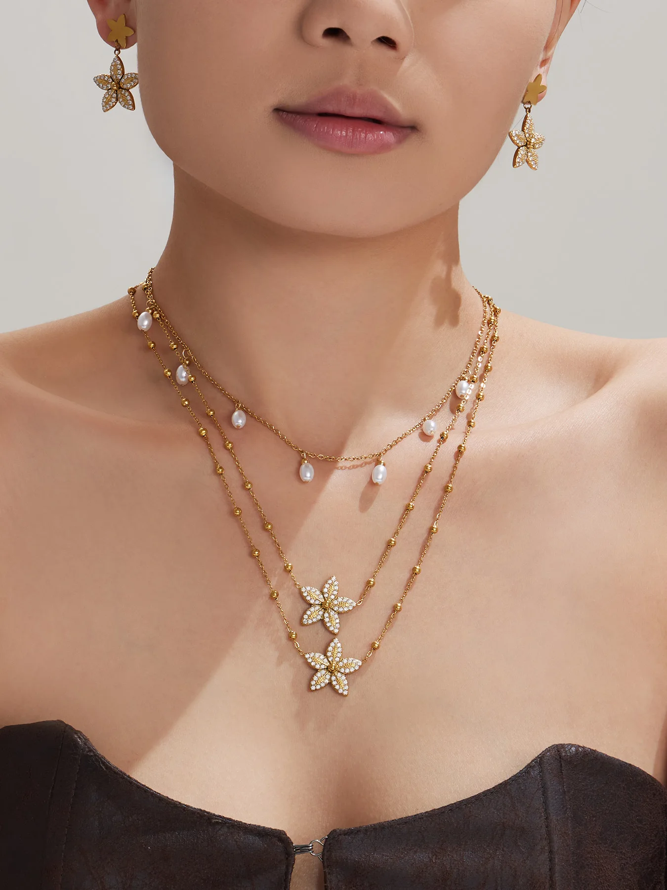 316L Edelstahl Schmuckset: Halskette, Armband, Ring, Ohrringe mit Tulpenblüten, Zirkonia, Pentagramm und Quasten für Damen, Wasserfest – Detail 4