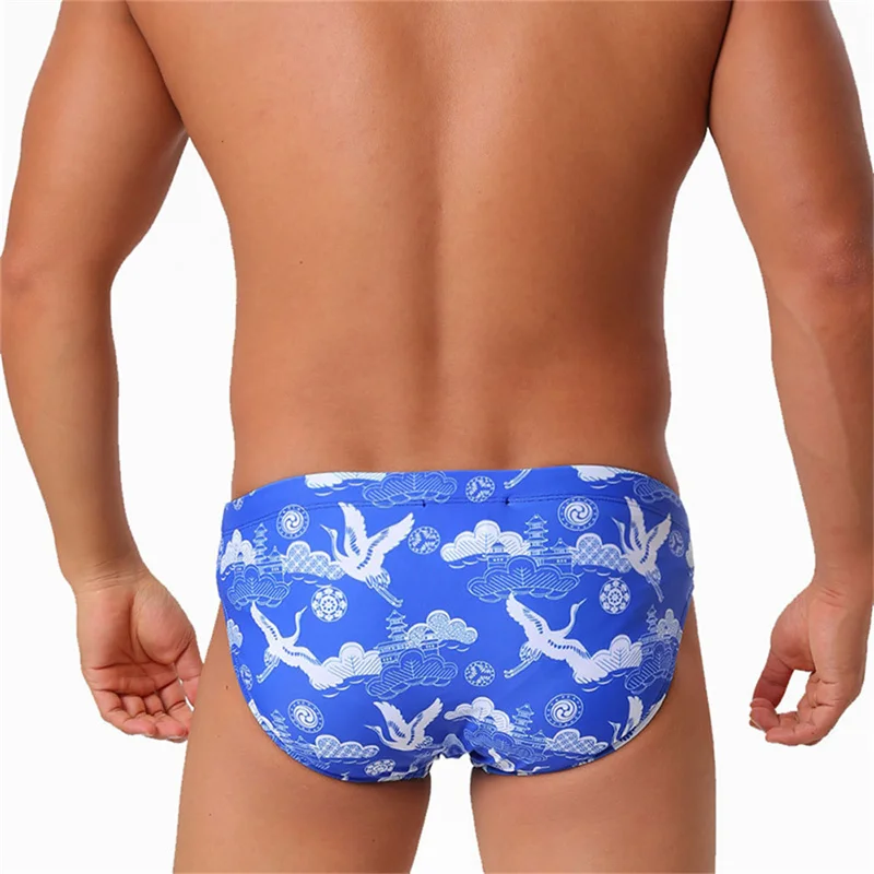 Men Swimming Briefs with Pad for Protect Sexy Close-fitting Printed Briefs with Cups Sexy Beach Swimwear Bikini Brazilian