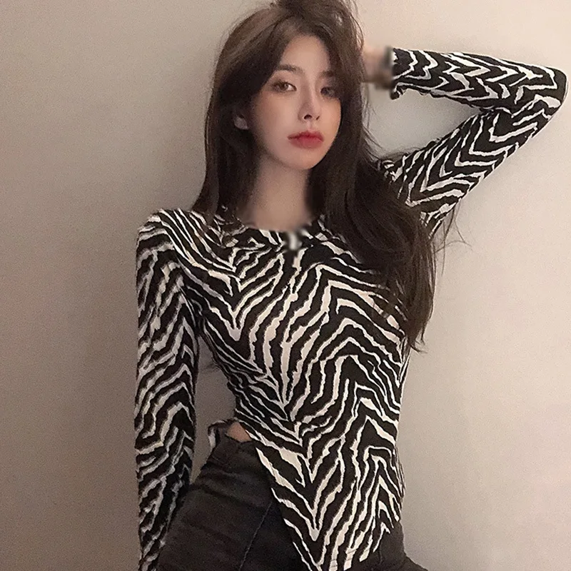 Women's T-Shirt Autumn O Neck Zebra Stripe Casual Fashion Slim Fitting Long Sleeve Tops