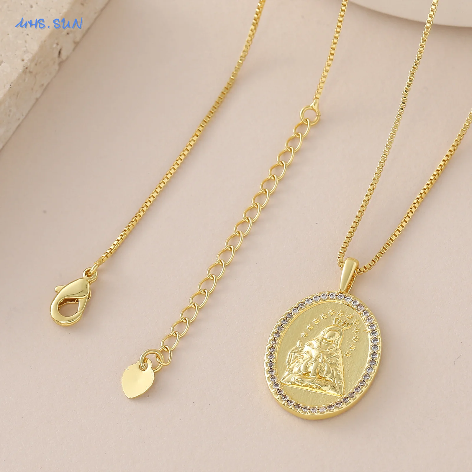 MHS.SUN مكعب الزركون البيضاوي مريم العذراء الصلاة قلادة القلائد للنساء الرجال موضة مطلية بالذهب المختنق سلسلة مجوهرات هدية