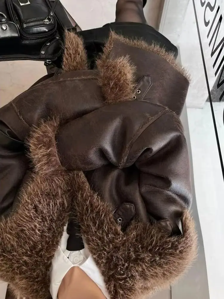 

HH Women 2025 Winter New Fashion Versatile Fur One-Piece Thickened Jacket Female Personality Temperament Warm Retro Coat Mujer