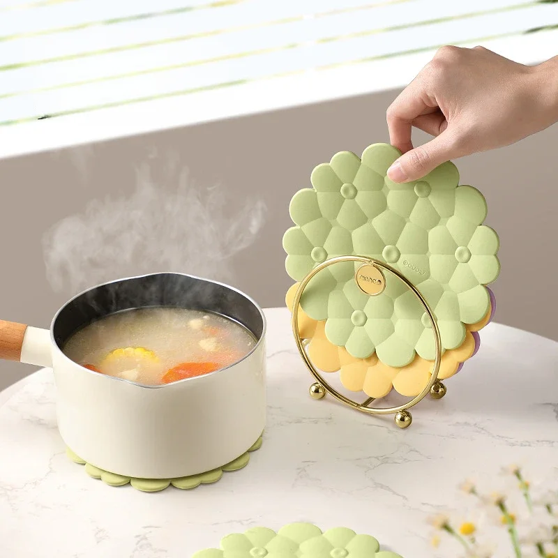 Flower Shaped Silicone Thick Insulation Placemat Anti Scalding Bowl Plate Mat Practical Bone Spitting Dish Easy Clean Maintain