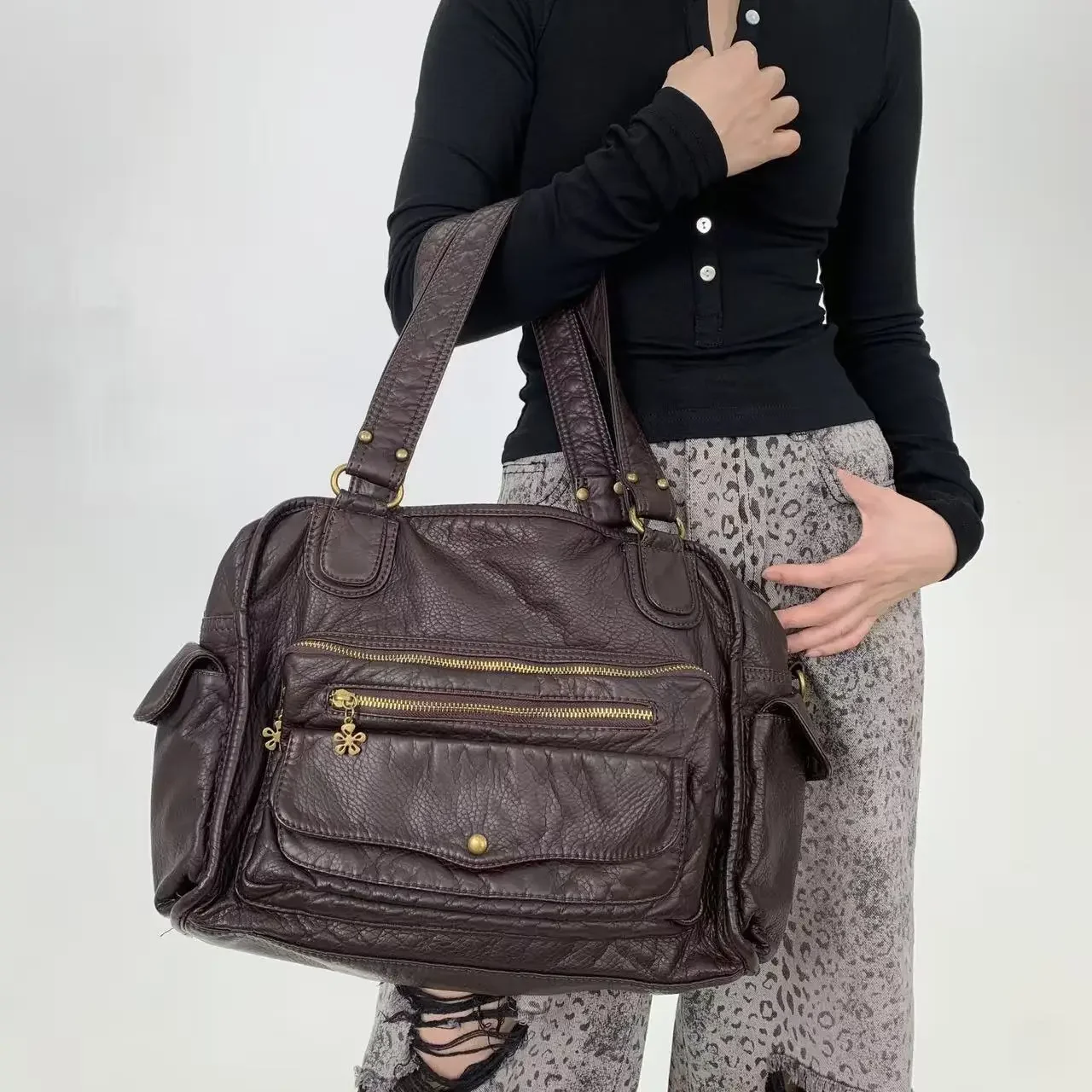 

Retro Millennium Hot Girl Y2K Motorcycle Tote Bag with Multiple Pockets Retro Maillard Single Shoulder Crossbody Bag