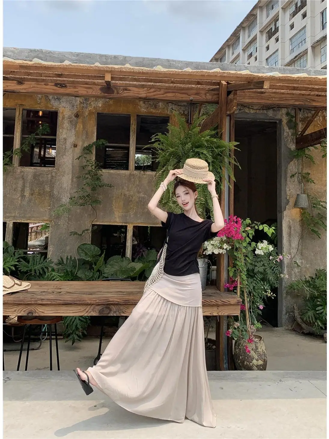 

Elegant Fashion Set Women's Spring 2026 New One-Shoulder Short-Sleeve Top Mesh Splicing Skirt High Waist Slim Fit Commut...