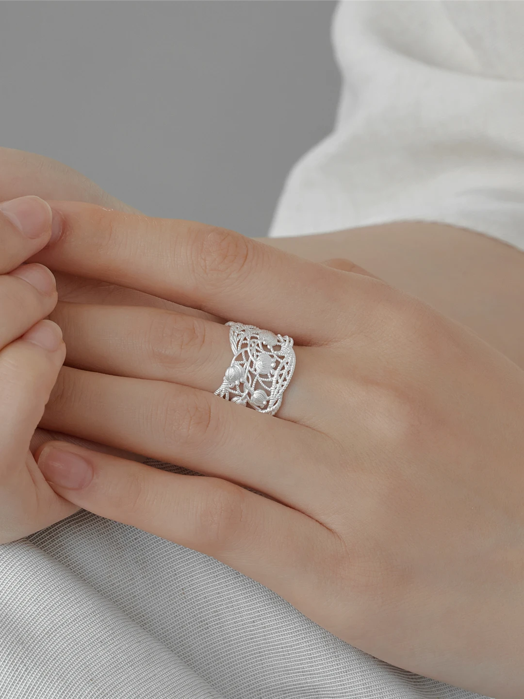 Vintage Leaf Language Bell Flower Ring S925 Pure Silver Lace Hollow out Design Fashionable Versatile Jewelry for Women