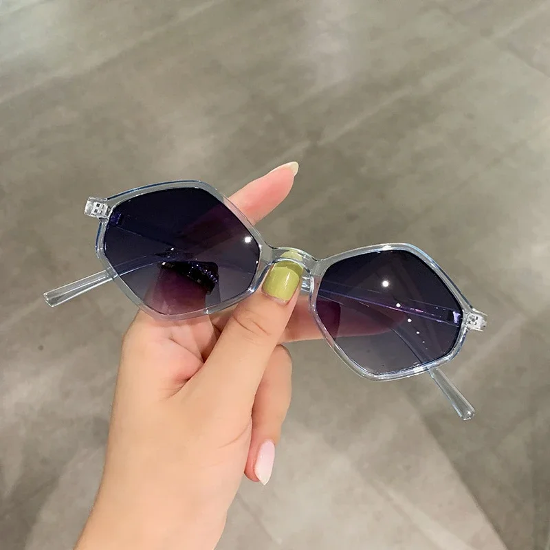 

Women's Vintage Rhombus Sunglasses - Clear Blue UV400 Protection, Small Frame Retro Glasses with Irregular Lens Design