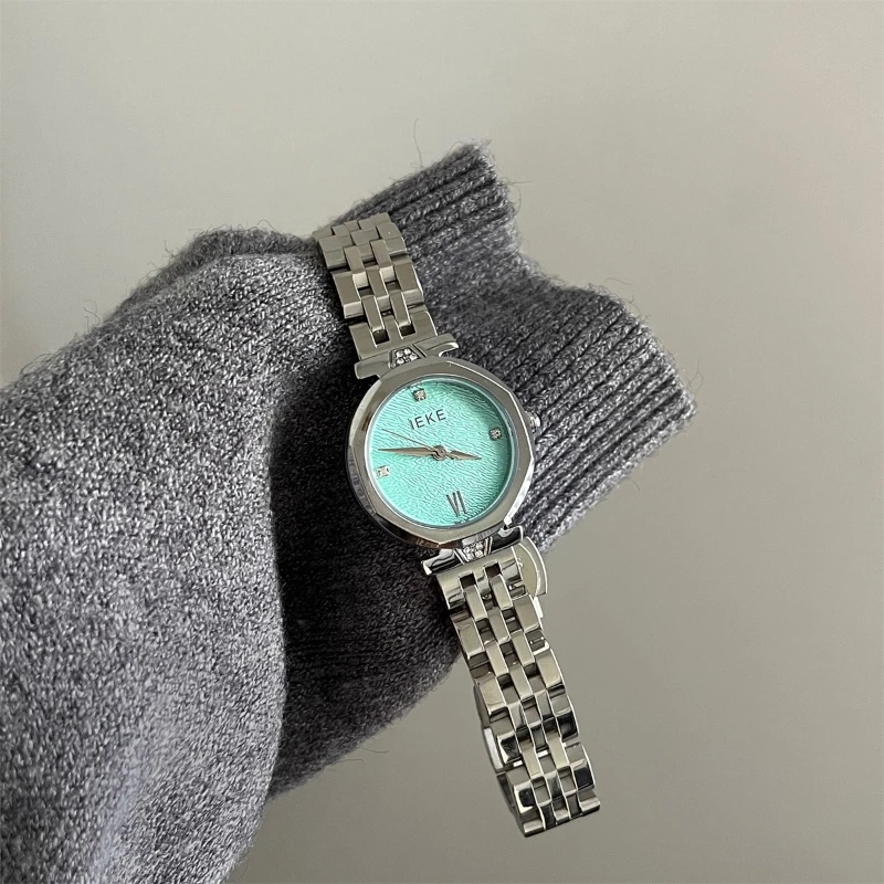 

Classic Trend Ladies Watch Elegant and Simple Low Saturation 2025 Waterproof Quartz Watch Birthday Gift