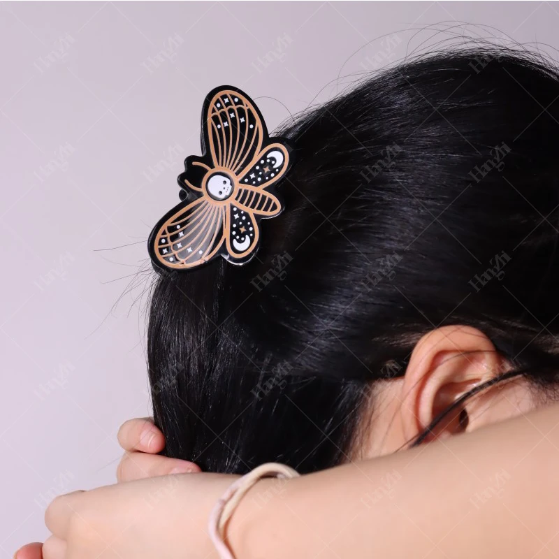 HANGZHI Dark Dragonfly Bat Spider Web Hair Clips Horror Exaggerates Halloween Hair Accessories for Women Kid New Funny Hairpin