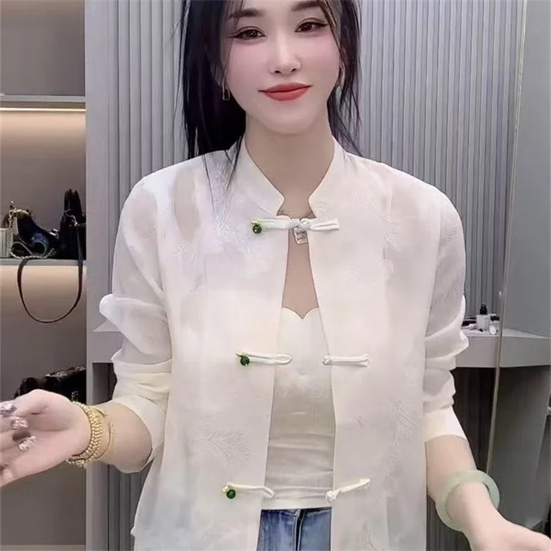 Cienkie koszule z długim rękawem dla kobiet Wiosna 2025 Nowy przemysł ciężki Żakardowe wydrążone topy z kołnierzem z klamrą w stylu retro