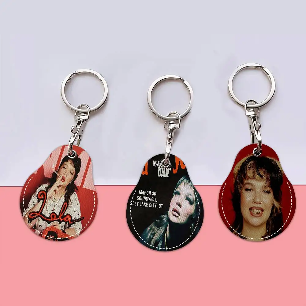 Singer Lola Young D…