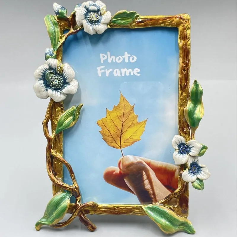 Nordic style artistic sense photo frame setting metal living room room study decoration photo frame wedding photo light luxury o