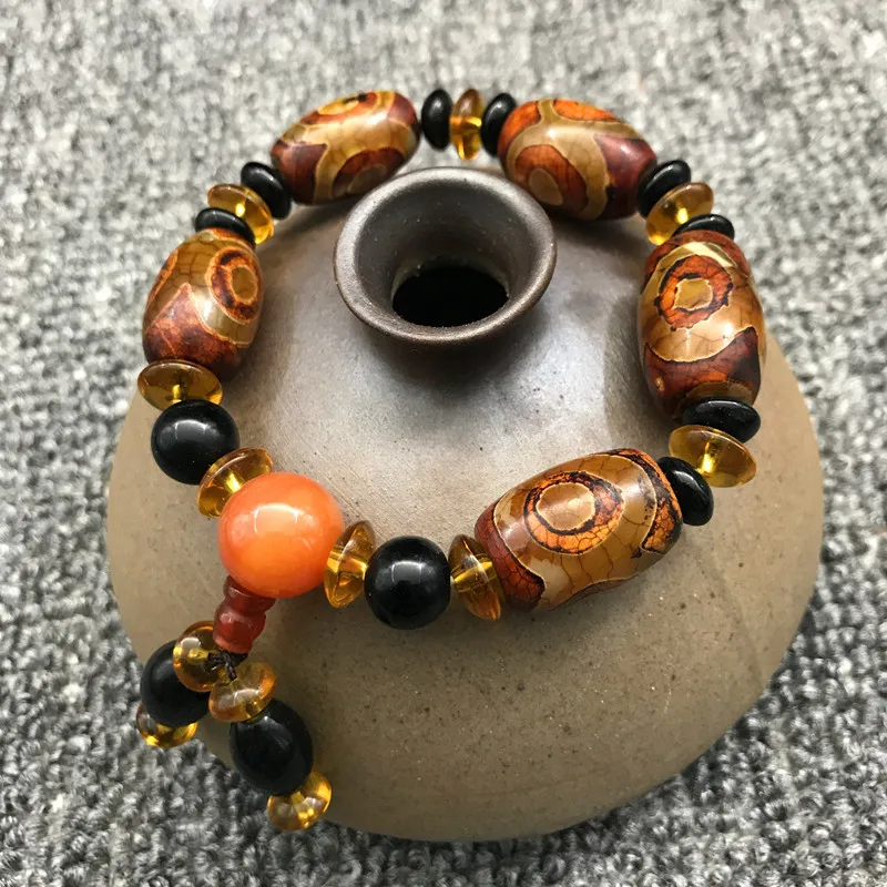 

Tibetan Agate Three Eyed Tianzhu Bracelet Vintage Style Tibetan Old Agate with Buddha Head Tianyan Tianzhu Bracelet Wholesale