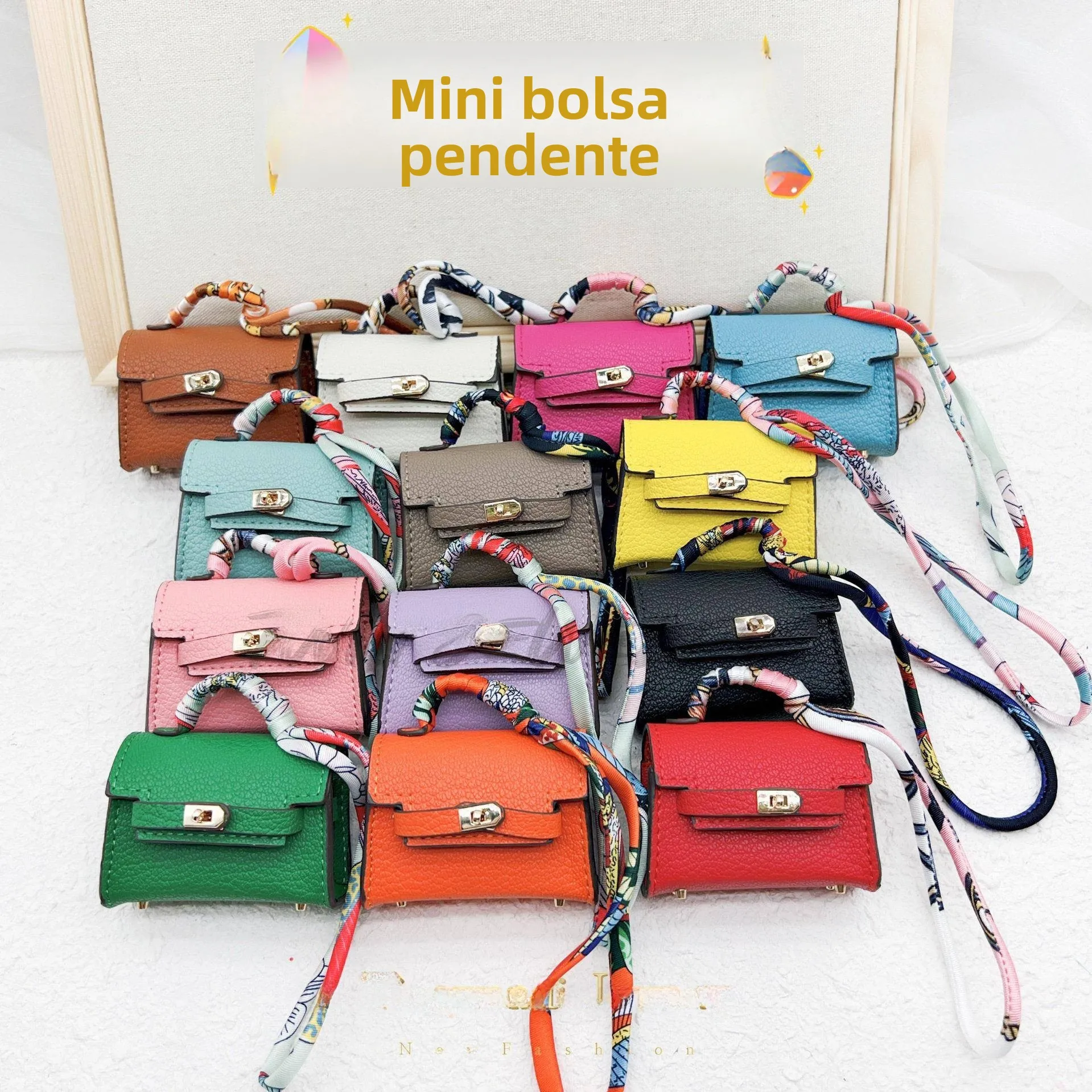 chaveiro-de-carro-com-bolsa-da-moda-bolsa-fofa-para-fone-de-ouvido-acessorio-feminino-marca-yangjing-colecao-primaver