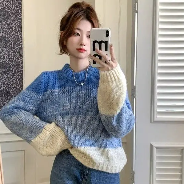 2024 Winter New Retro Casual Round Neck Gradient Color Sweater for Women Autumn and Winter Cool Unique Niche Trendy Knitted Top