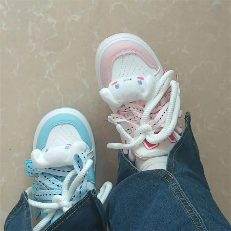 

Anime Cinnamoroll Girls Sports Shoes Women's Casual Shoes Cute Harajuku Sneakers Women's Running Shoes Doll Decoration Sneakers