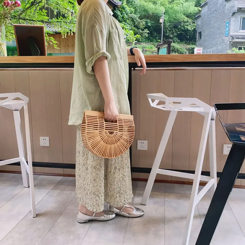 

Handwoven Beach Bag Women's Semi-circle Open-top Tote Bag Breathable Woven Purse for Vacation Travel Summer Accessories