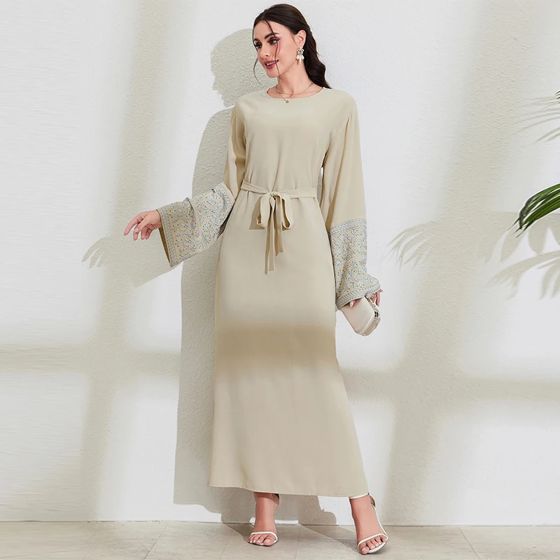 Moda ricamo abito lungo musulmano musulmano Djellaba Robe Syari femminile capispalla musulmana a figura intera abiti Abaya con cintura