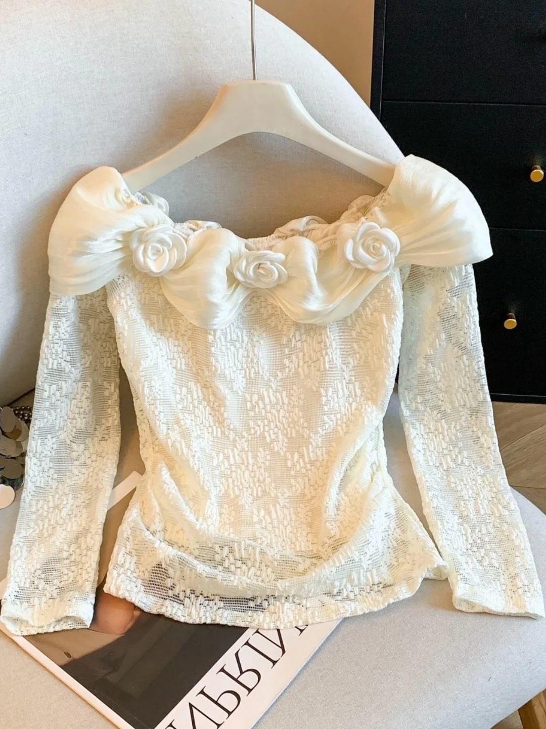 

French Style Long Sleeve Lace Shirt Women's Slim Fit One Shoulder Base Shirt Spring 2026 New Fashion Elegant Base Shirt
