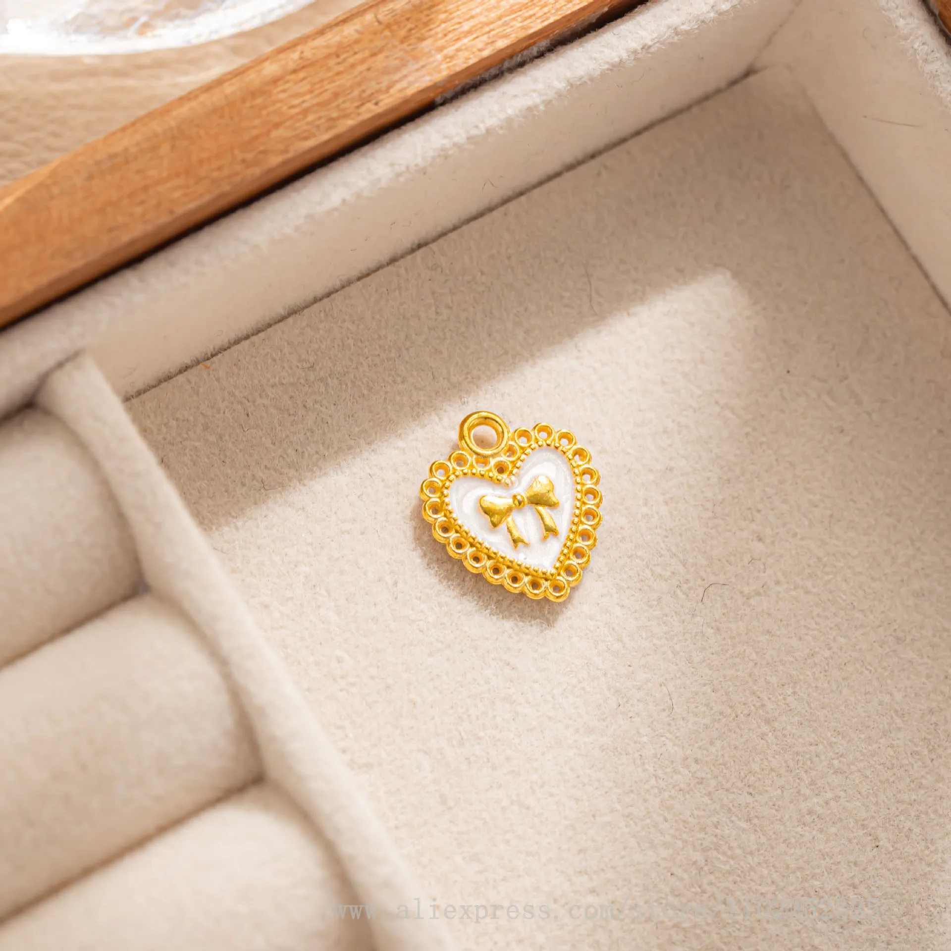 50pcs/ Bag  New retro brass heart pendant DIY earrings necklace bracelet accessories