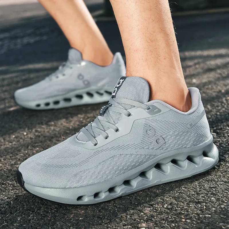

2025 The shoes with full leather are breathable and versatile, with color thick soles and couple casual shoes