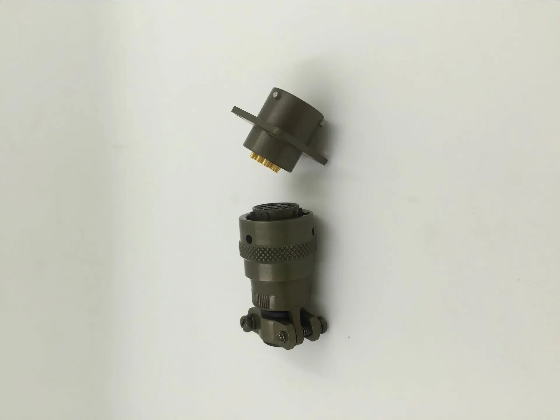 26482 Connector Aviation Plug 10 Core Socket MS3112E12-10P YH3112E12-10P