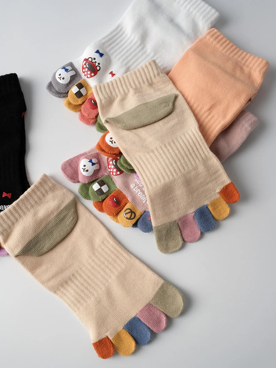 Cartoon Five-Toe Socks for Women, Short Cotton Socks with Anti-Odor Properties, Cute Seamless Split-Toe Socks with Heel image 5