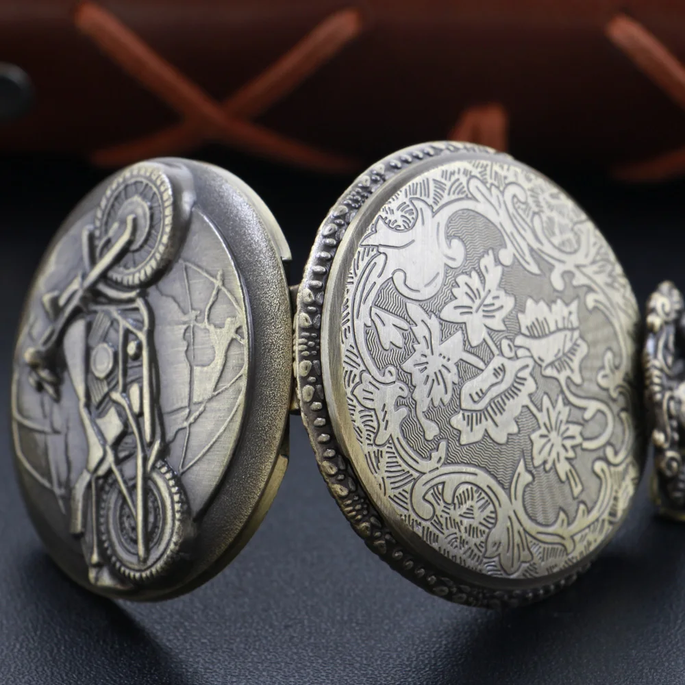 Exquisite Luxury Motorcycle Embossed Quartz Pocket Watch Bronze Vintage Men's Fob Chain Necklace Pendant Clock Best Holiday Gift