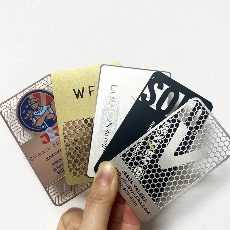 

Блестящая оптовая продажа, современный уникальный индивидуальный логотип, роскошная пустая золотая металлическая визитная карточка для лазерной гравировки