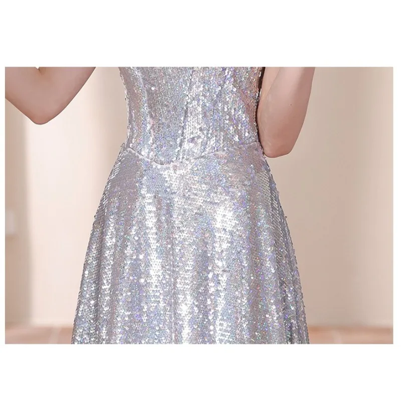 Novo Vestido de Festa Feminino Sexy com Lantejoulas Sem Alças Estilo Banquete 2026 Vestido Longo Elegante e Afinador