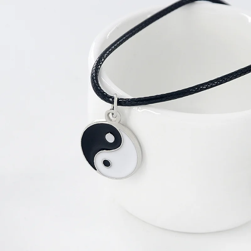 New Double Sided Black White Tai Chi Yin Yang Eight Trigrams Pendant Necklaces for Women PU Leather Rope Collar Girlfriend Gift