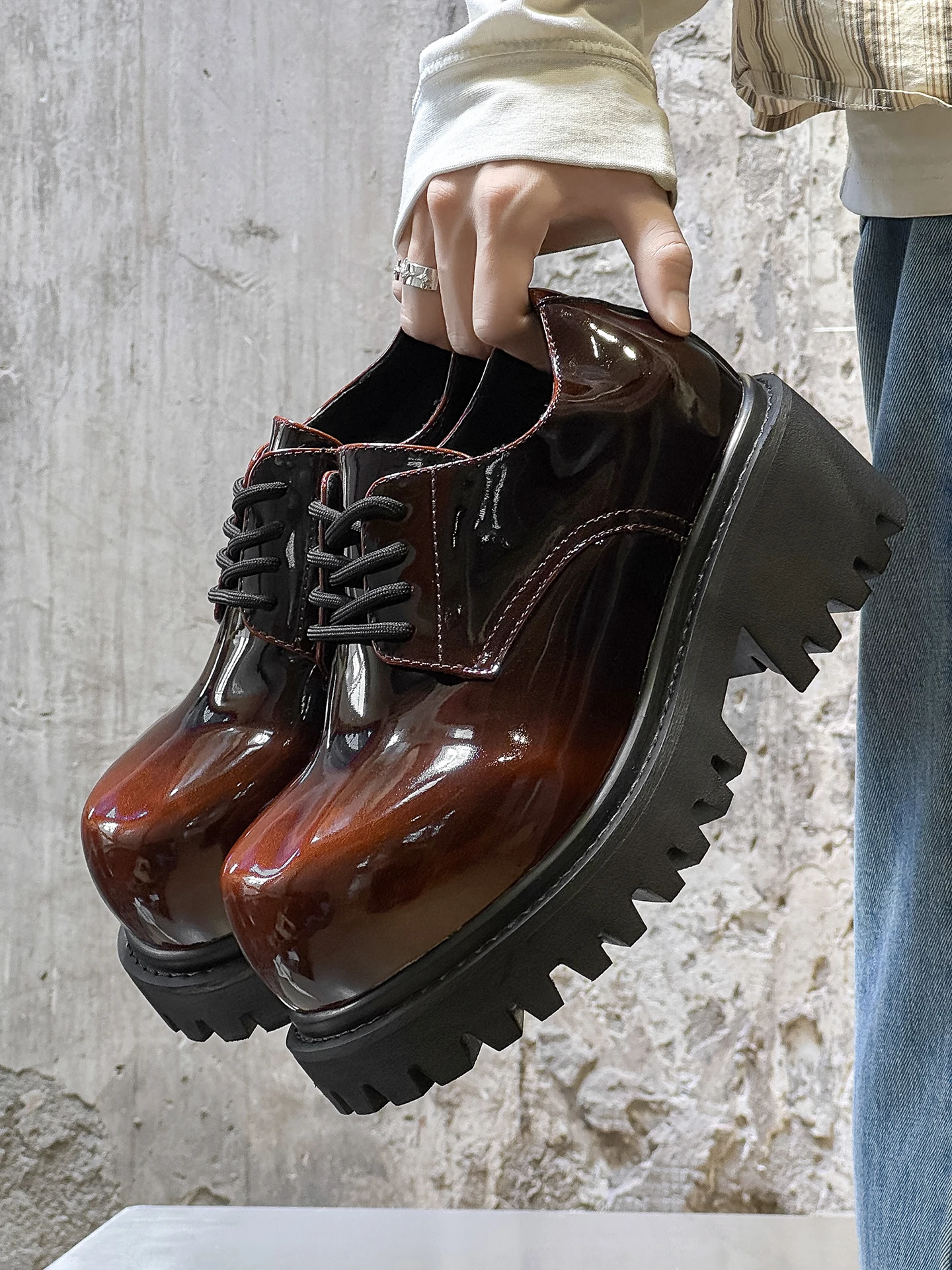 

Thick Heel Leather Derby Shoes Lace Up Color Gradient Block High Heel Big Round Toe Fashion 2025 Autumn Spring Man Shoes