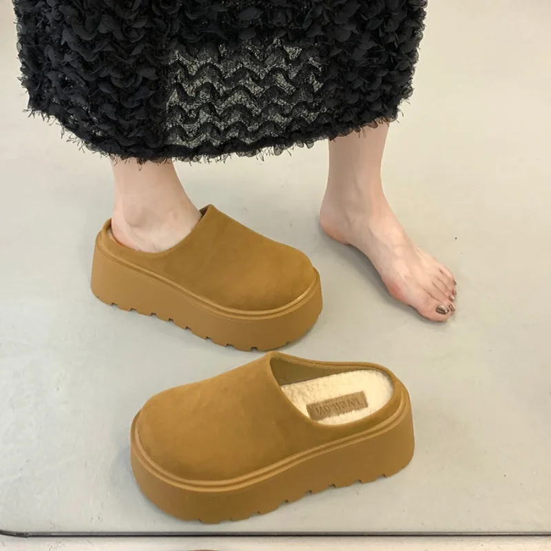 امرأة 2025 الساخن بيع النعال العصرية خمر المرأة متجمد النعال الناعمة سميكة وحيد الارتفاع النعال المخملية