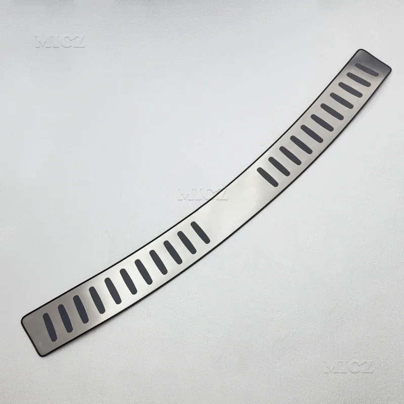 

For Audi Q5 2009 2010 2011 2012 2013 2014 - 2016 Stainless Steel Rear Bumper Protector Sill Trunk Rear Guard Tread Plate Trim