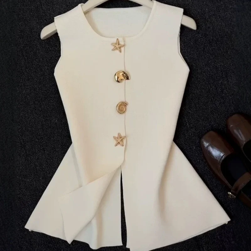 

Новый модный вязаный жилет для женщин с нерегулярной пряжкой без рукавов, однотонный однобортный топ на бретелях, офисные женские элегантные топы