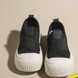 Women's Black And White Fashionable Casual Flat Shoes Breathable Comfortable Slip-On Sneakers