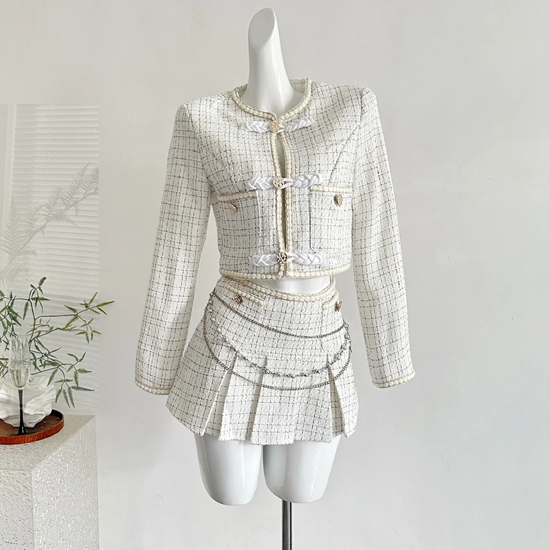 

Корейская мода Твидовые женские наряды из двух предметов Роскошные короткие куртки с длинными рукавами и мини-юбки трапециевидной формы Комплекты юбок с металлической цепочкой