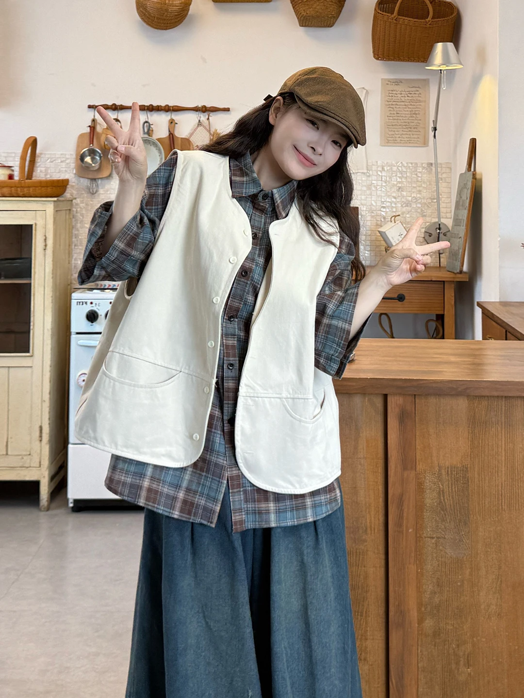 

plus Size Women's Japanese Retro Plaid Shirt Workwear Vest Jeans Three-Piece Set Summer Layering Slimming Ensemble