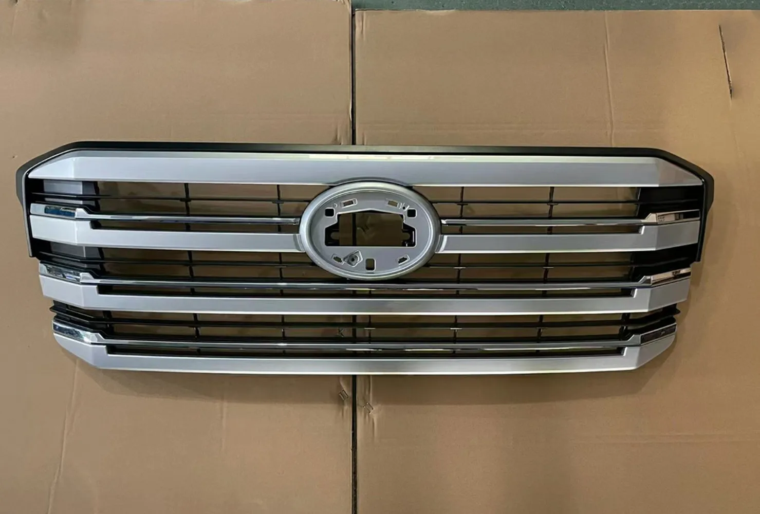 Front Hood Inlet Grille GTR Bumper Grill for Toyota Land Cruiser LC300 Tuning Accessories Facelift