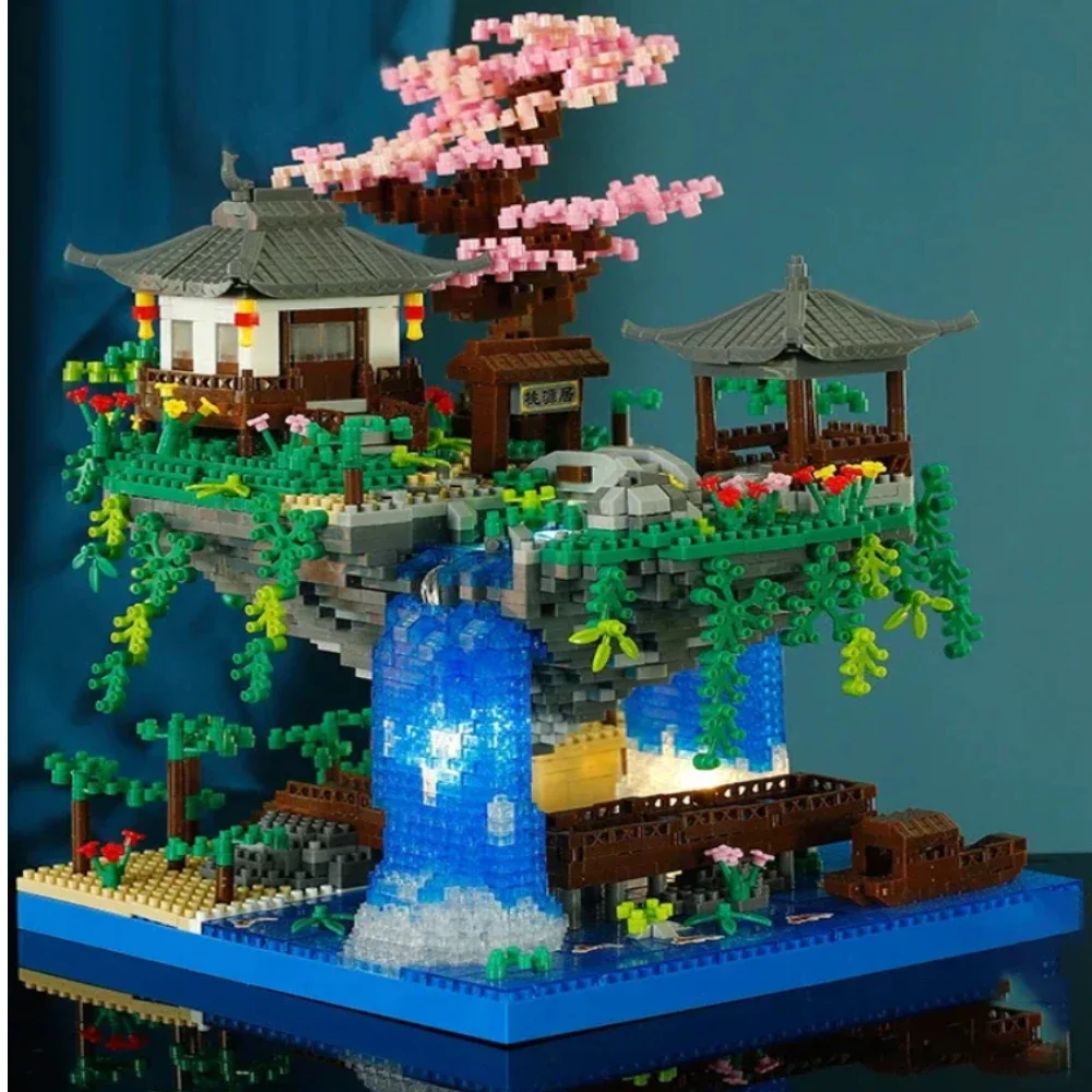 

Древняя архитектура, пруд с цветком персика, замок, строительные блоки, креативные игрушки, уникальная китайская модель пейзажа, кирпичи