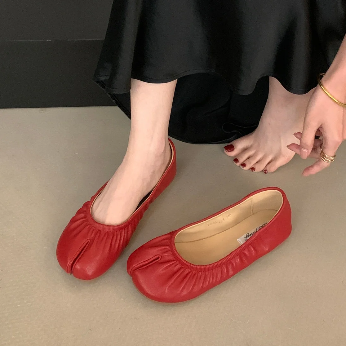 Bailamos Brand Split Toe Women Flat Shoes Women Casual Loafer Soft Moccasin Fashion Tabi Ninja Mary Jane single shoes Female Muj