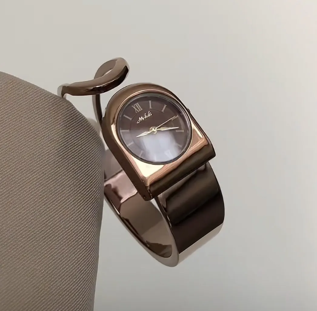 New Luxury Women'S Watch, Vintage Brown, Elegant And Sophisticated, Stylish And Simple Design, Metal Strap, Quartz Movement.