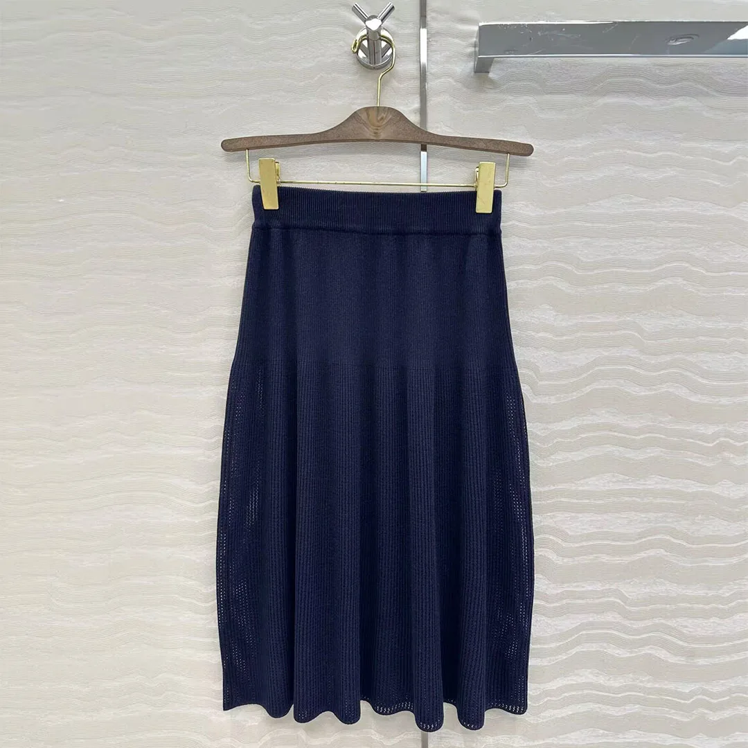

2025 New Autumn Fashion Hollow Out Knitted Long Skirts Women Elastic High Wasit Casual Loose Big Bottom Solid Color Casual Skirt