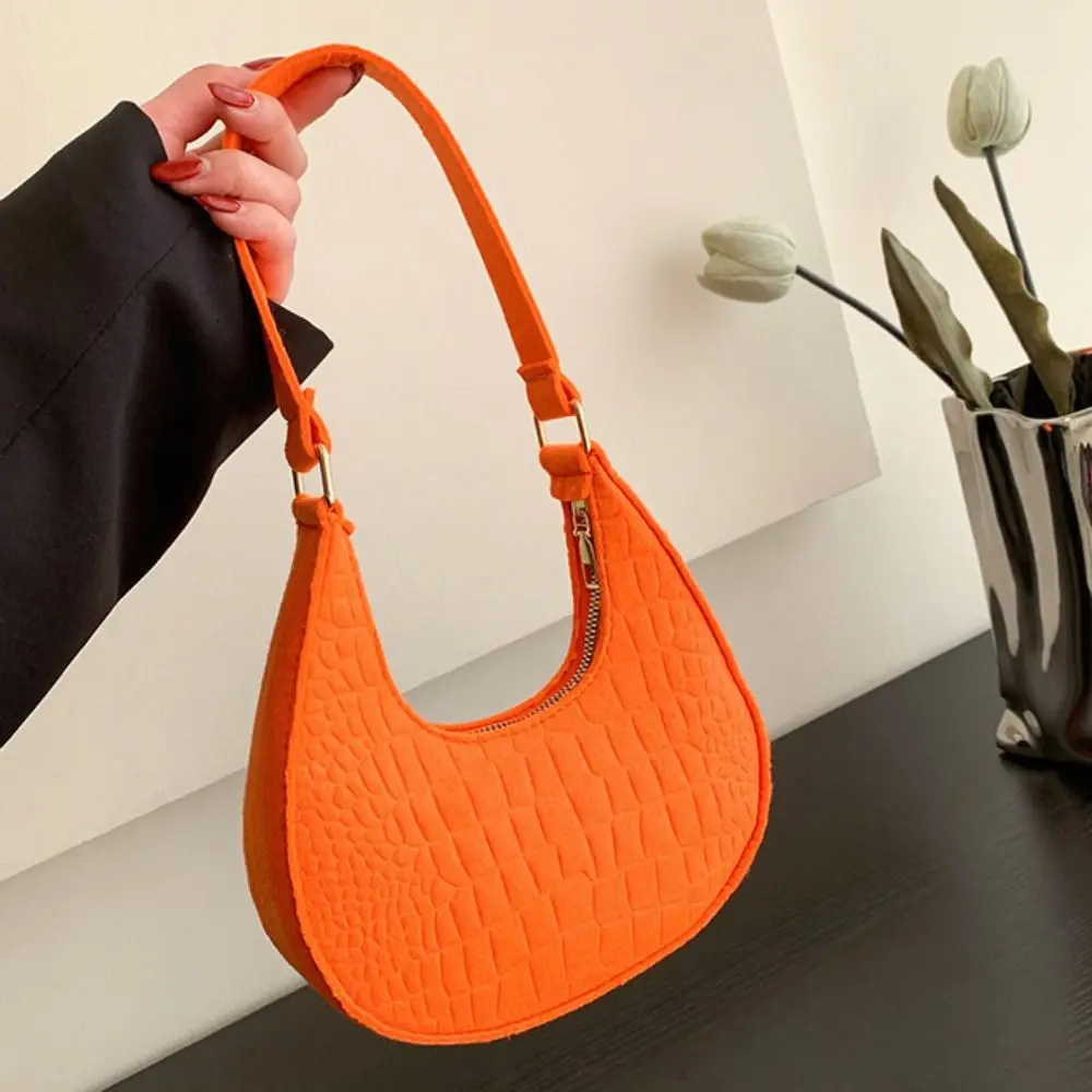 Fashion Print Crescent Moon Underarm Bag Solid Color Shoulder Pouch Cloth Shoulder Bag All-match Tote Bag Felt Handbag Girls